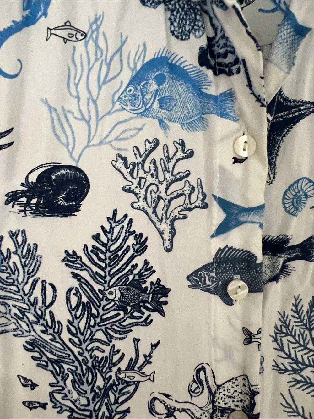 Jane and Delancey White Button-Down Rayon Shirt with Blue Sea-life/Marine Print - Picture 3 of 5